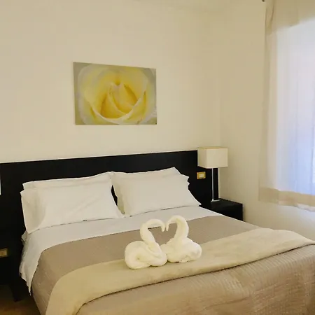 Pensión L'affittacamere Di Venezia 3*